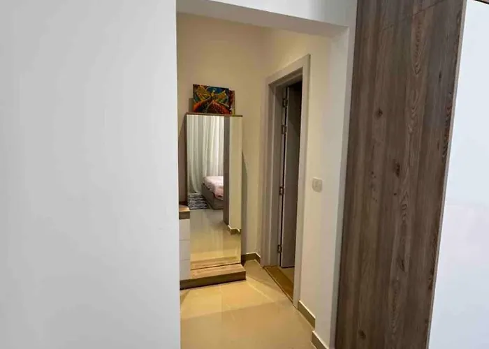 G Crips View Apartment